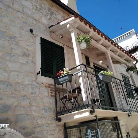 Апартаменты Perfectly Located Cherry Stone House Сплит