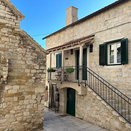 Perfectly Located Cherry Stone House * Сплит