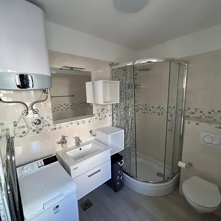 Perfectly Located Cherry Stone House Апартаменты Сплит