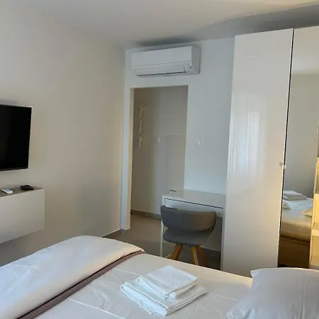 Perfectly Located Cherry Stone House * Сплит